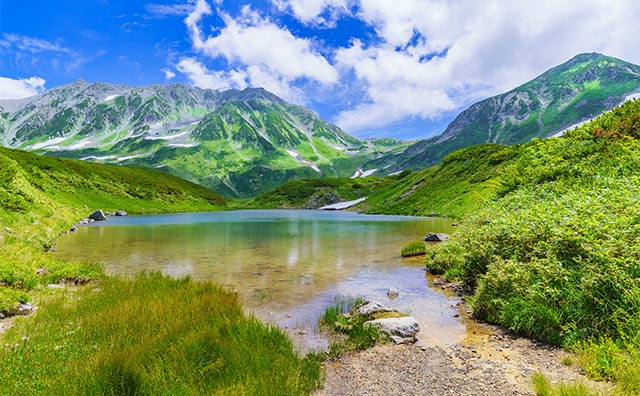 夏の立山黒部アルペンルートを巡る初心者向け絶景スポット6ヵ所のイメージ