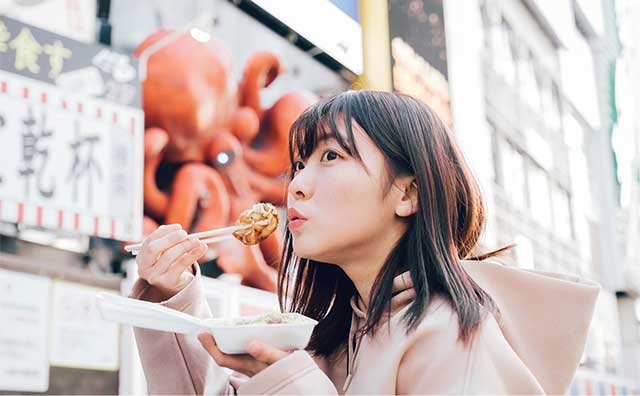 大阪の食べ歩きスポット！エリア別におすすめグルメを紹介の記事イメージ