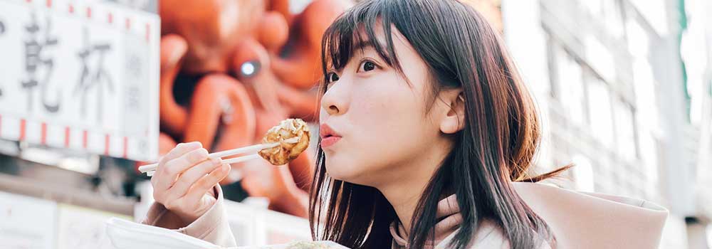 大阪の食べ歩きスポット！エリア別におすすめグルメを紹介のイメージ