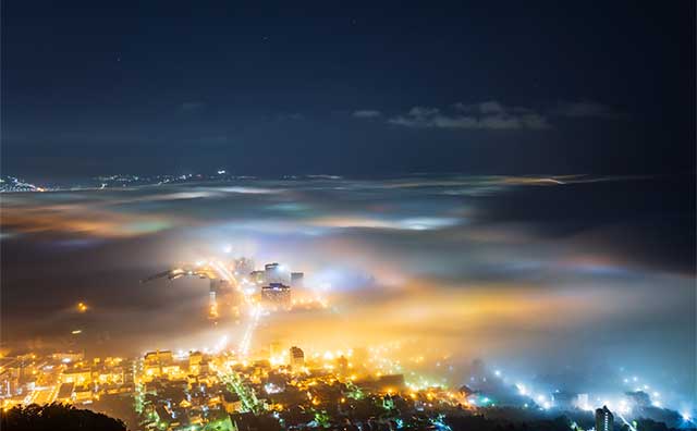 函館山　雲海夜景のイメージ