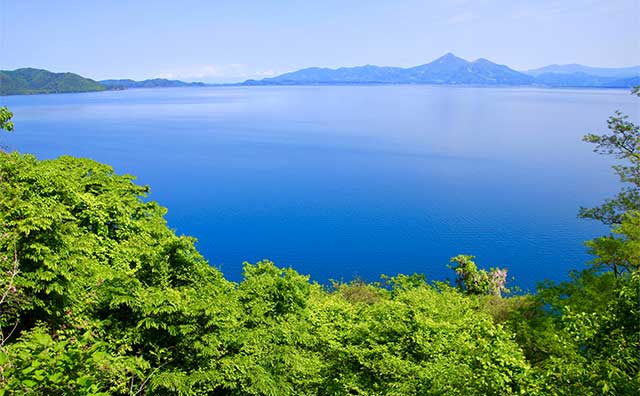 猪苗代湖と磐梯山のイメージ