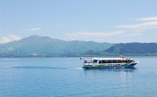 田沢湖遊覧船