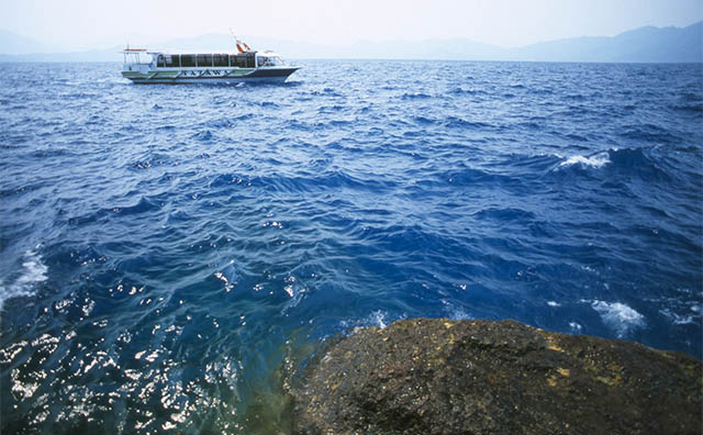 田沢湖遊覧船