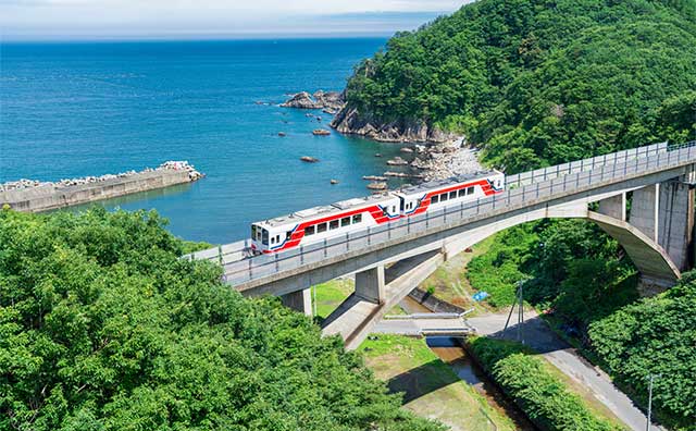 三陸鉄道で巡るべき観光スポットは？車窓から海辺の景色を楽しもう