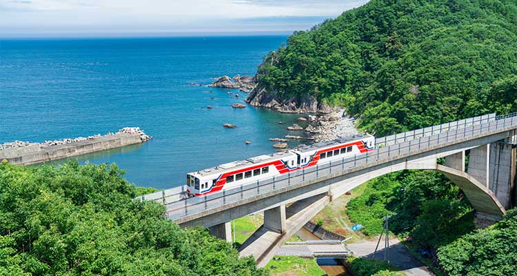 三陸鉄道で巡るべき観光スポットは？車窓から海辺の景色を楽しもう