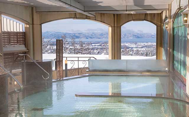 ホテルリステル猪苗代ウイングタワー　露天風呂