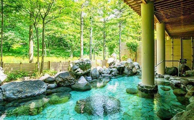 縄文のふる里　大湯温泉　ホテル鹿角　露天風呂の一例