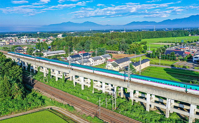 東北新幹線と夏の那須