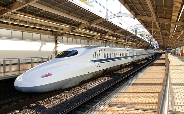 東海道新幹線（熱海駅）