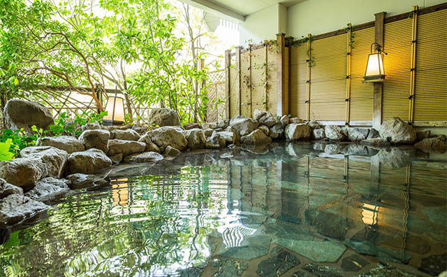 鬼怒川温泉ホテル 露天風呂