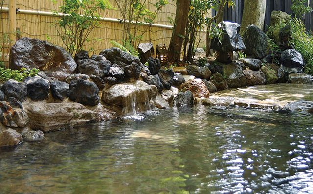 和風の宿ますや　大浴場　夢殿　露天風呂