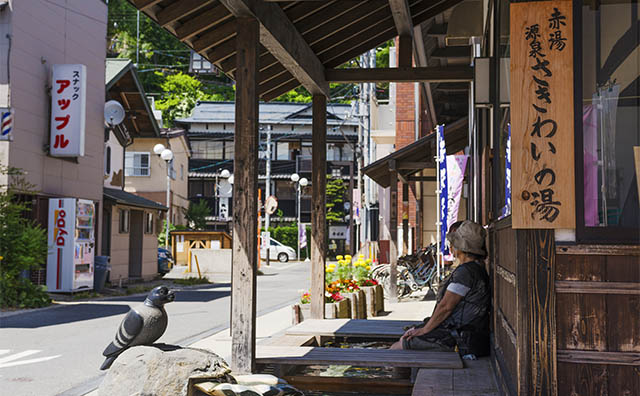 赤湯温泉　足湯　提供：公益社団法人 山形県観光物産協会