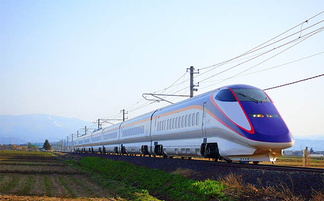 山形新幹線「つばさ」