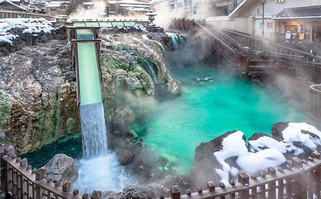 冬の草津温泉