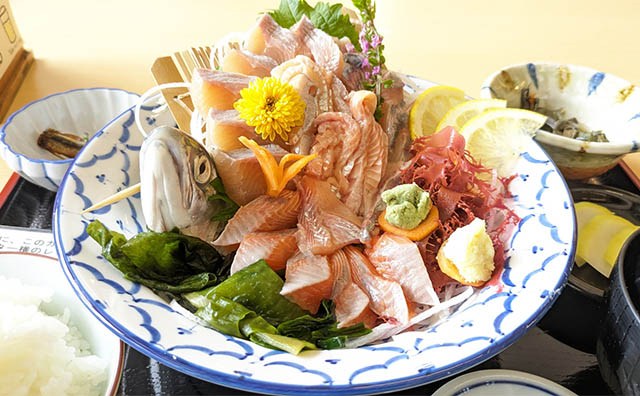 十和田湖のヒメマスのお造り