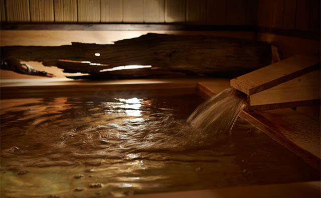 the b 水道橋　大浴場（浴槽）
