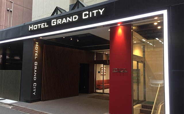 グランドシティ　建物入口