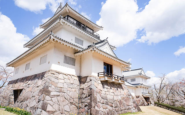 長岡市郷土資料館（悠久山公園）