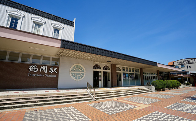JR鶴岡駅