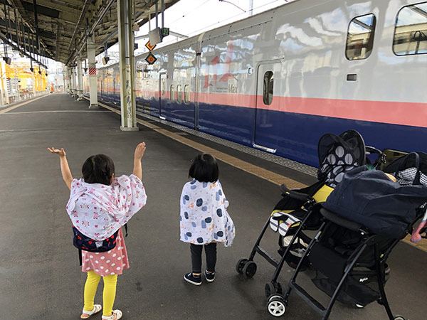 子どもと一緒に新幹線に乗るとき、どうしてる？！子連れ列車旅のコツの記事のイメージ