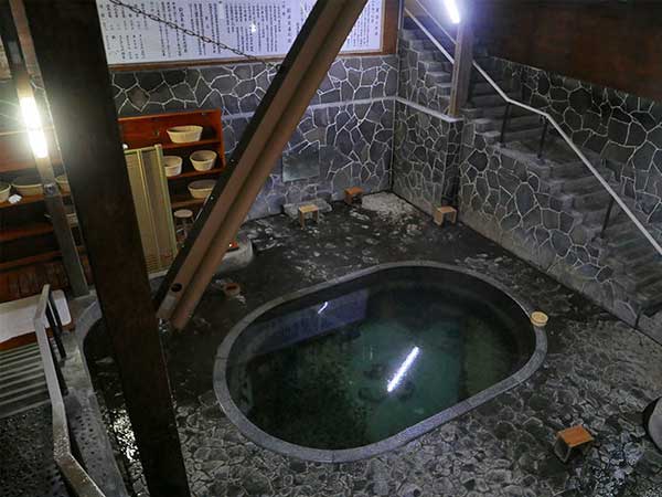 宮沢賢治が愛した宿・藤三旅館へ。花巻でゆかりのスポットを巡る