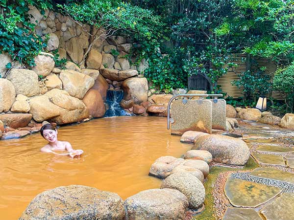 有馬温泉への旅。元湯「金の湯・銀の湯」巡りに温泉街散策