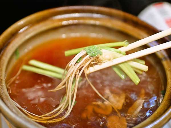 仙台で冬の味覚を楽しむ旅。せり鍋・三陸産牡蠣・たらきく・地酒