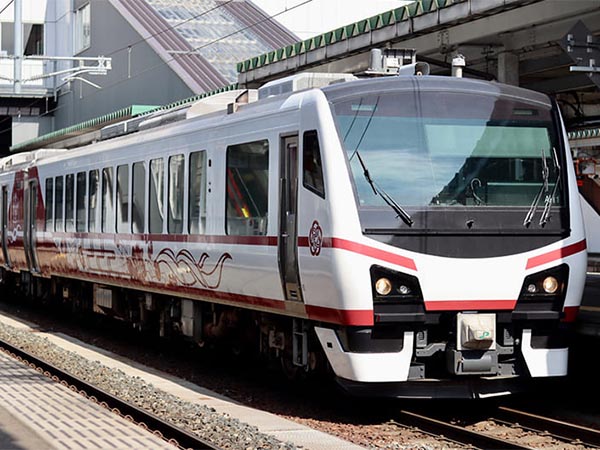 観光列車「ひなび（陽旅）」で三陸釜石への旅。駅弁と車窓を満喫