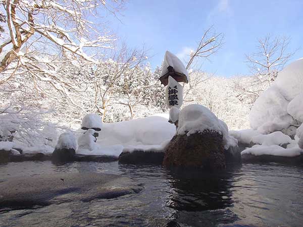 貝掛温泉の秘湯宿で露天風呂＆地のものを堪能。新潟奥湯沢への旅