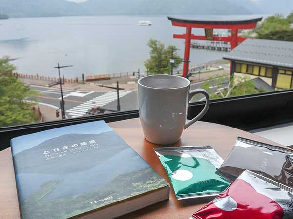 中禅寺湖を遊覧船でクルージング＆観光スポットを徒歩で巡る奥日光の旅