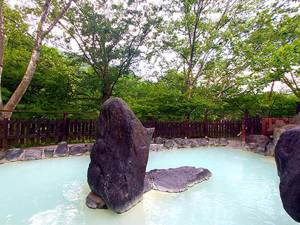「松川温泉 峡雲荘」八幡平にある秘湯と自然散策を楽しむ旅【宿泊記】