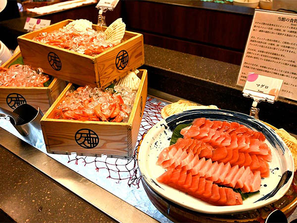 ホテル万惣（函館）を編集部がレビュー。夕朝食で海の幸と湯の川温泉を満喫【宿泊記】