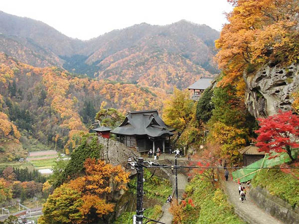 山形旅行で訪れたい紅葉名所5選。蔵王など人気観光地から穴場まで。見頃やイベント情報も紹介