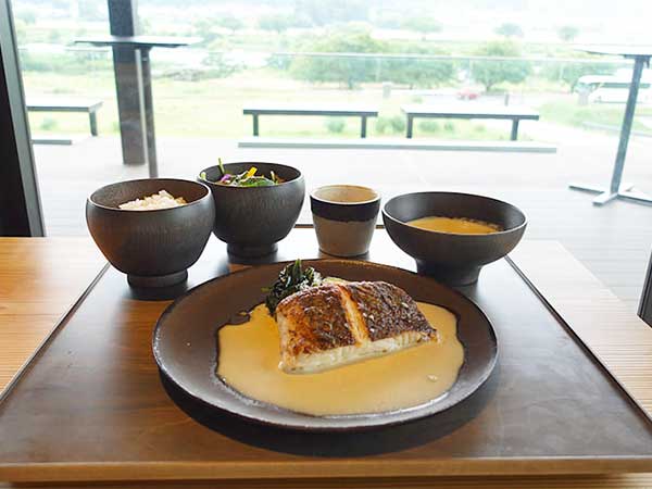黒龍酒造「ESHIKOTO」へ。北陸の食と文化までを堪能できるランチ
