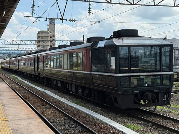 観光列車「SLばんえつ物語」で行く磐越西線の旅。展望車や客車をスパドラ・伊藤壮吾さんが紹介！