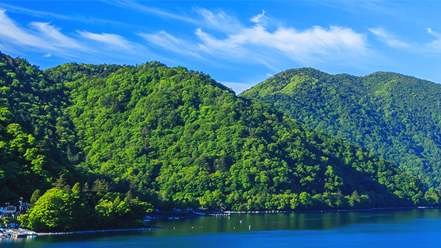 春の絶景 中禅寺湖