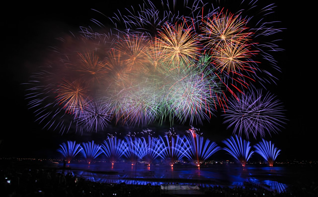 諏訪湖祭湖上花火大会のイメージ