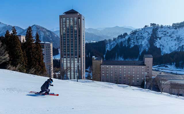 出発日限定！NASPAスキーガーデン リフト1日券＆ワンドリンク付き