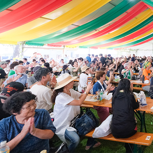 遠野ホップ収穫祭の会場内2